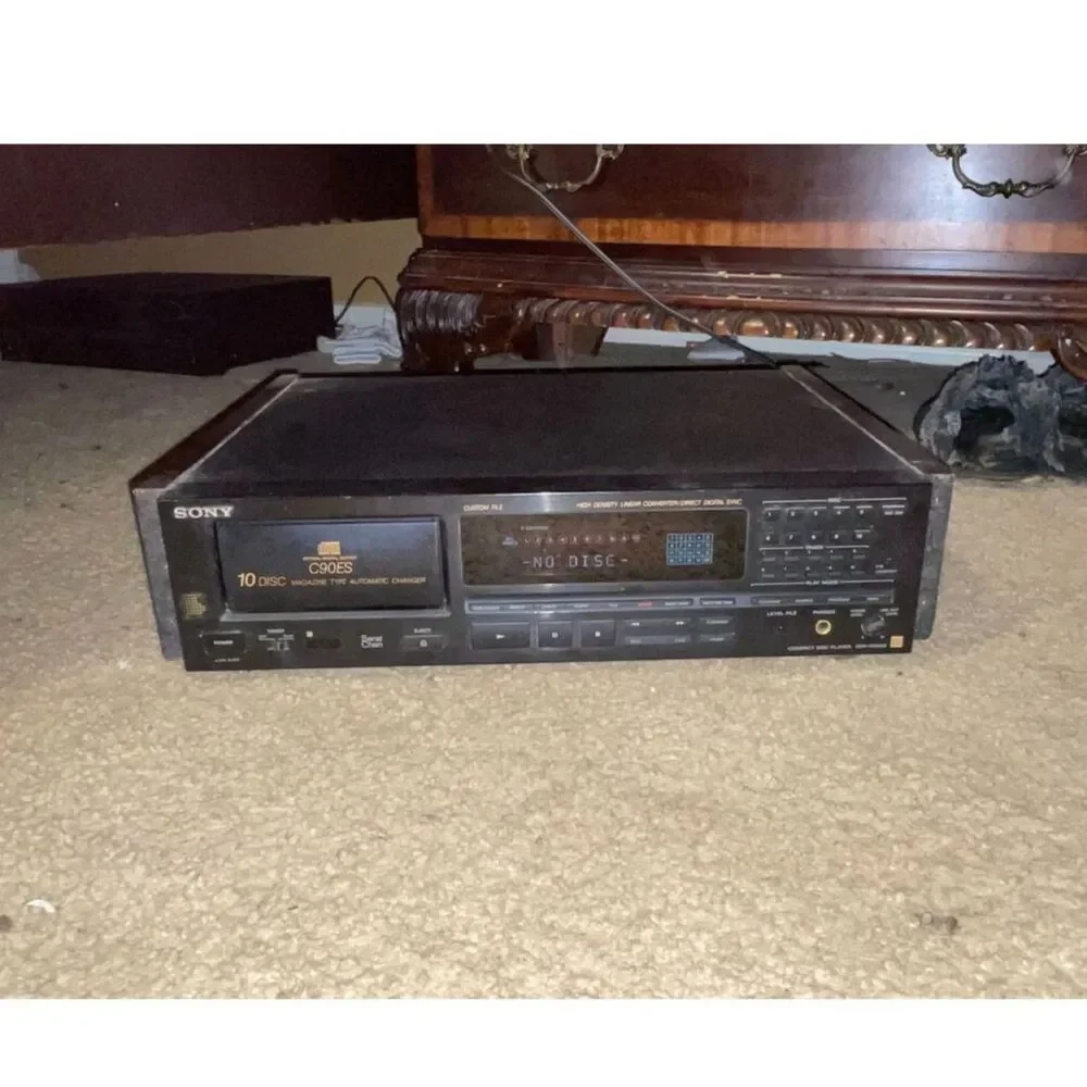 Sony CDP-C90ES 10-Disc CD Changer Audiophile ES Series - Powers On / No Magazine